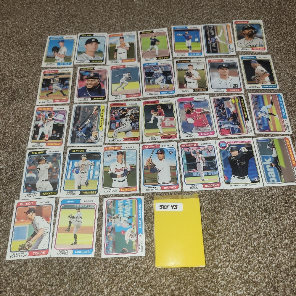 Topps Baseball Trading Card lot of 31